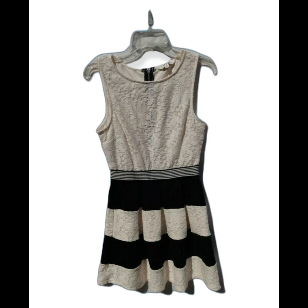 Speechless Juniors Dress Size L Black Colorblock Lace A-Line Fit & Flare Lined